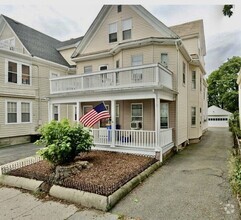 Building Photo - 16-18-18 Seafoam Ave