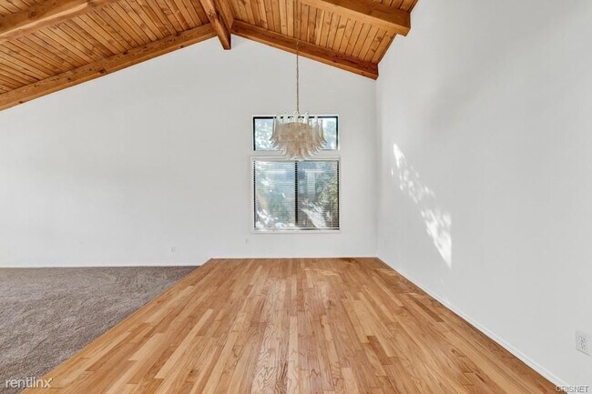 Building Photo - 4 br, 3.5 bath House - 9201 Paso Robles Ave