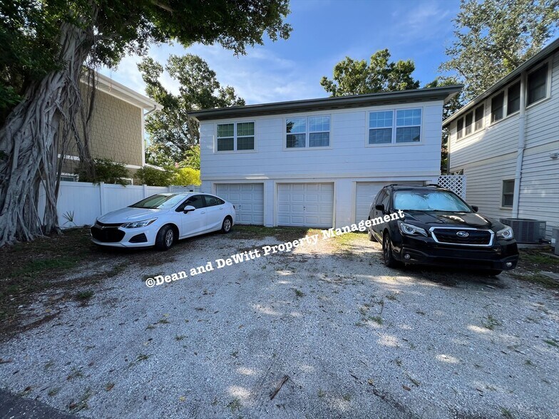 Building Photo - 1 Bed/1 Bath - Unit 12