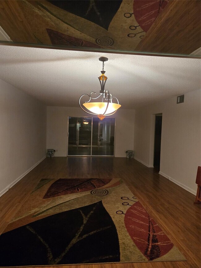 Building Photo - 3301 Aruba Way