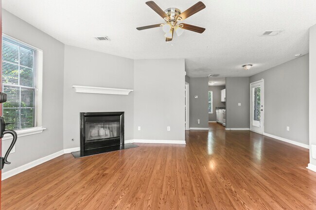 Building Photo - 3141 W Point Cir