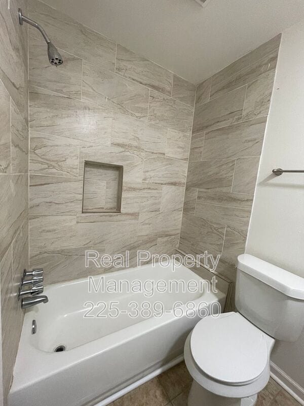 Building Photo - 5084 Cumberland Cove Dr