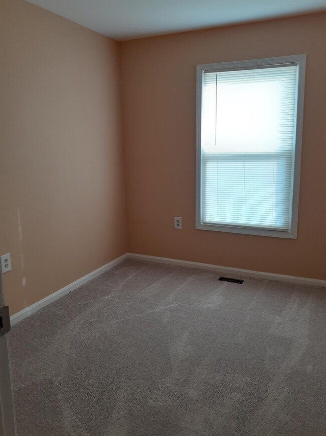 Building Photo - 7540 Belle Grae Dr