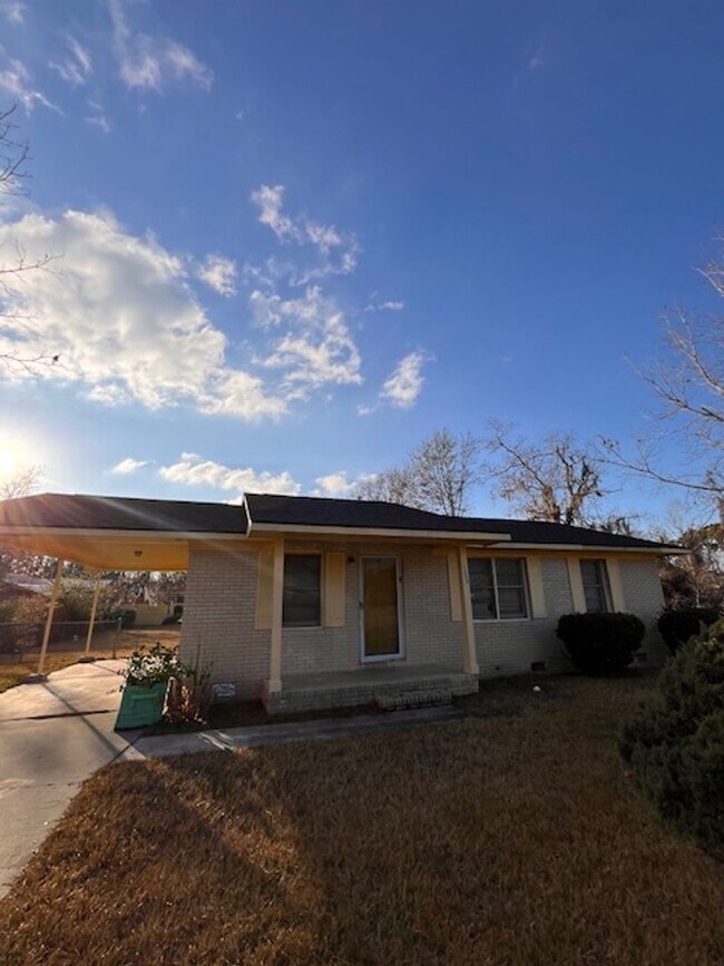 Primary Photo - 1500 Arlington Ave