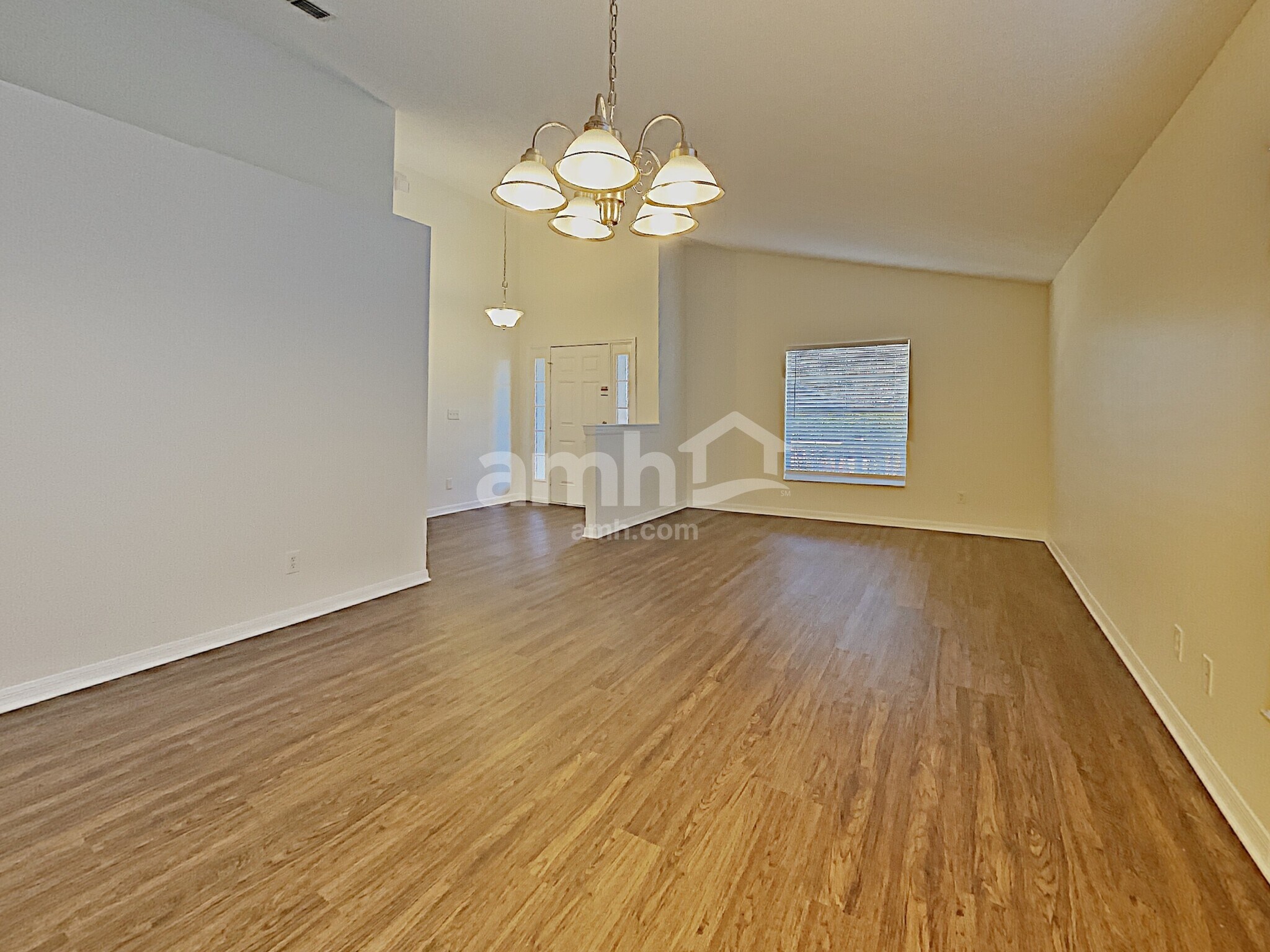 Building Photo - 1066 Bluegrass Dr