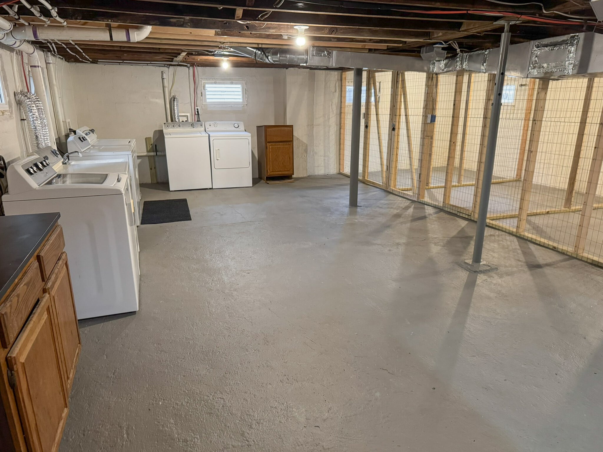 Washer/Dryer - 309 W Holly Oak Rd