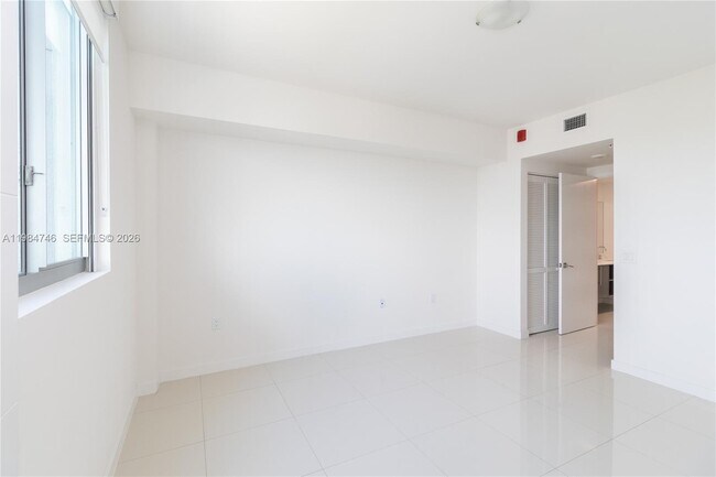 Building Photo - 7661 NW 107th Ave