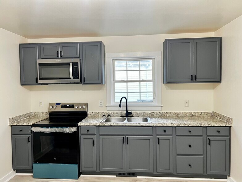 Building Photo - 928 Farmer St