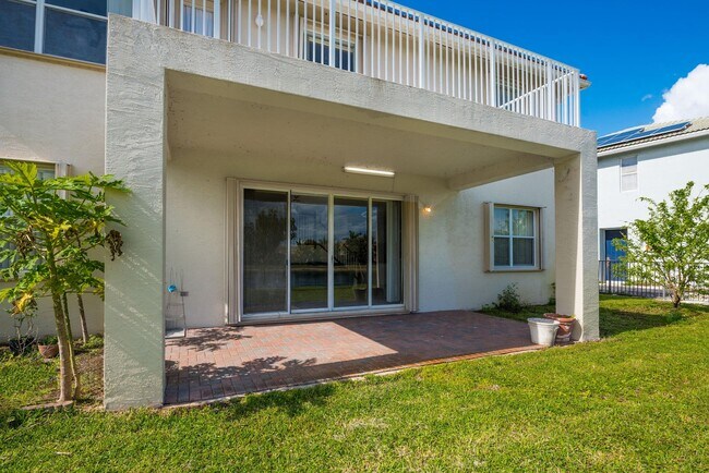 Building Photo - 102 Ibisca Terrace