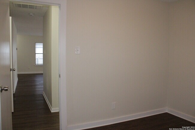 Building Photo - 6003 Limestone Mill Dr