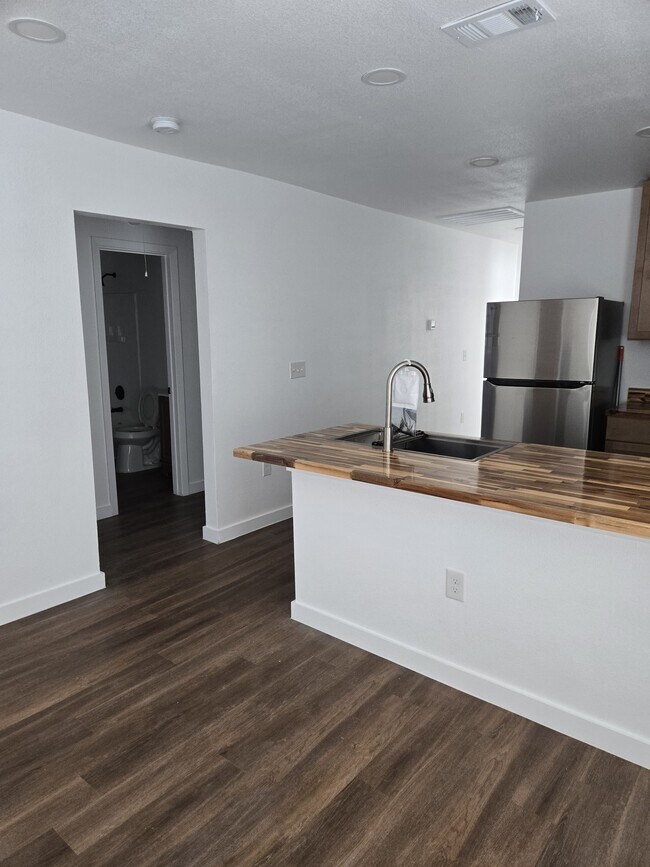 Building Photo - 2506 Southland St