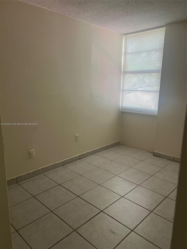 Building Photo - 6149 SW 69th St
