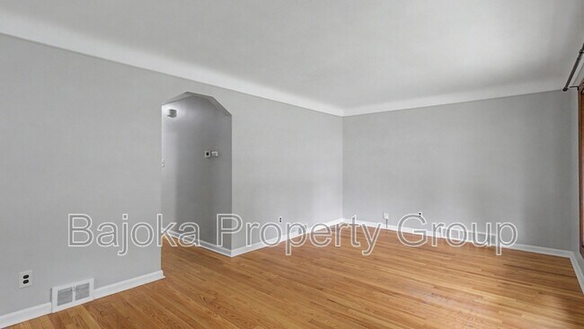 Building Photo - 2957 Fort Park Blvd