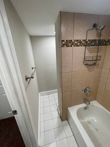 Building Photo - 315 S 300 E