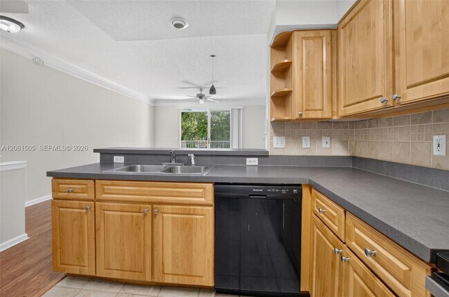 Building Photo - 2024 Alta Meadows Ln