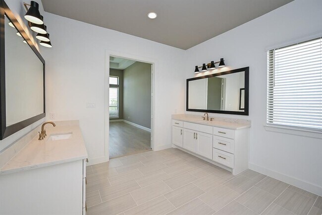 Building Photo - 22310 Understory Ct