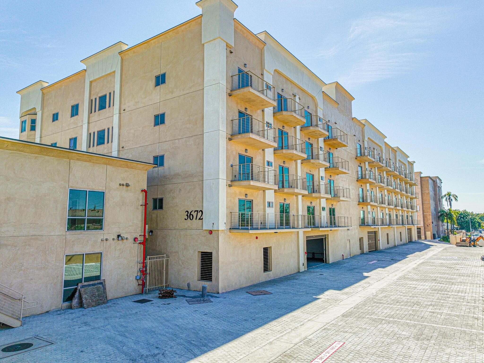 Building Photo - 3672 W Imperial Hwy