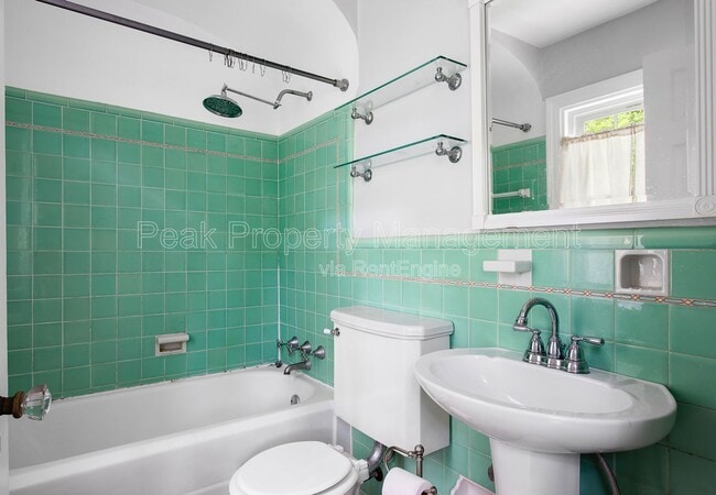 Building Photo - 1500 Cedar Ln