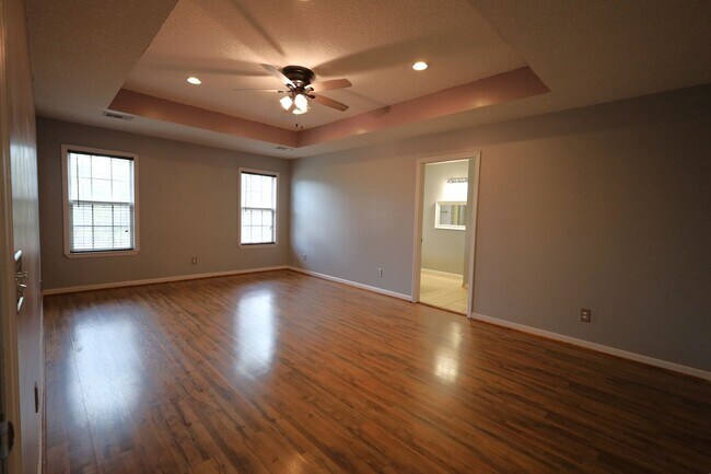 Building Photo - 93 Slosh Ln