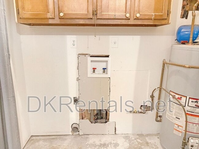 Building Photo - 860 Crab Orchard Dr