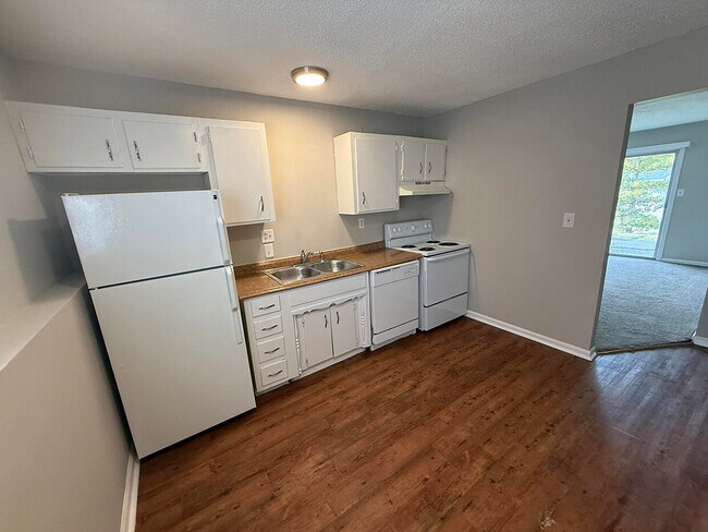 Building Photo - 7221 N Moberly Dr