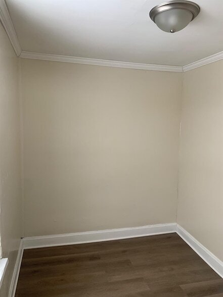 Building Photo - 5716 Calumet Ave