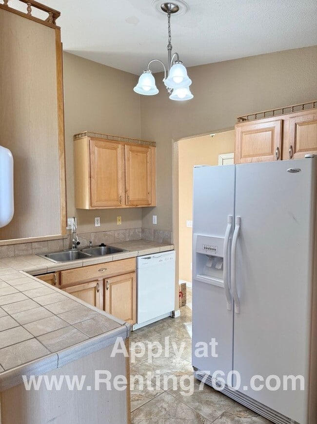 Building Photo - Cozy 3 Bed 2 Bath Home Near Base!