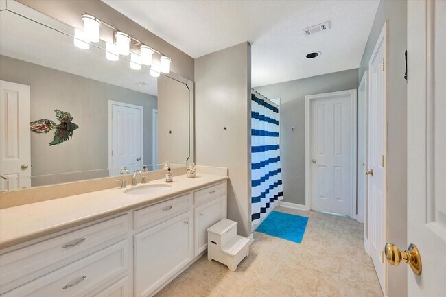 Building Photo - 3806 Canyon Bluff Ct