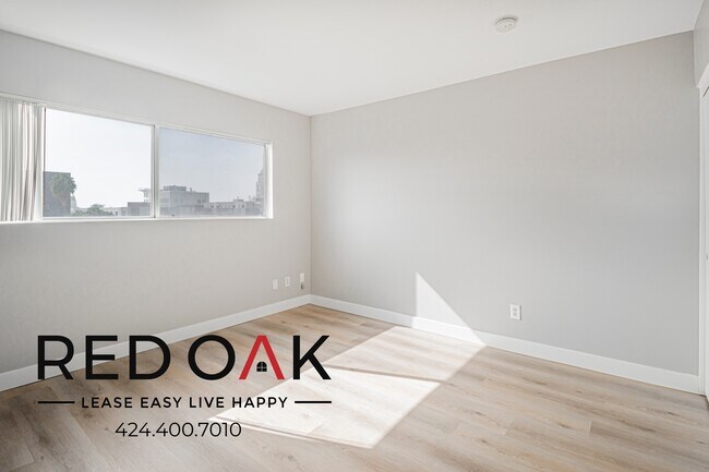 Building Photo - 6700 Franklin Pl