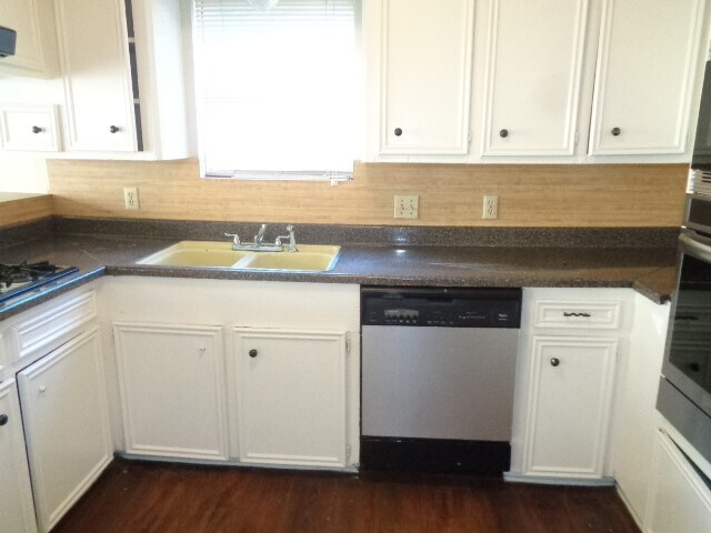 Building Photo - 15835 Cardono Ln