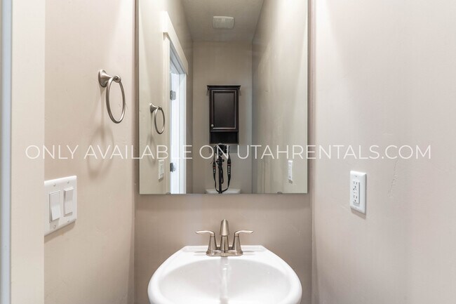 Building Photo - 4738 W Daybreak Rim Way