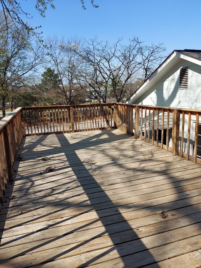 Building Photo - 1713 Lacy St