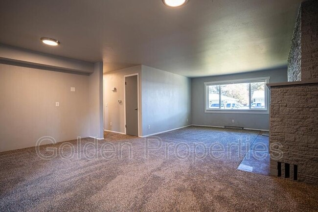 Building Photo - 1013 N 14th St