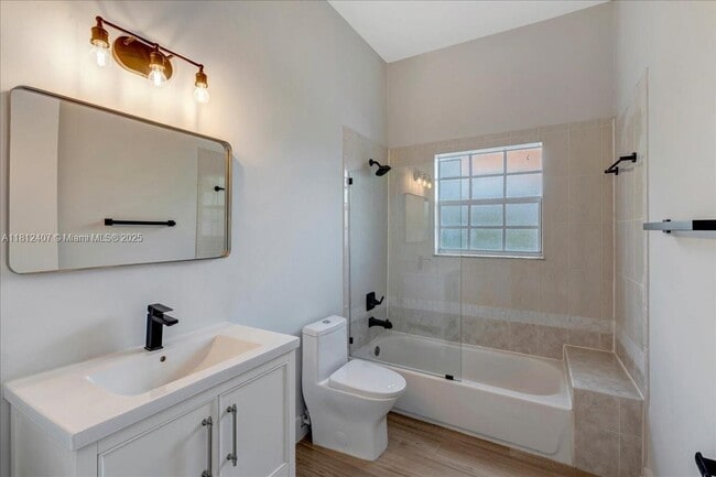 Building Photo - 16650 SW 67th Pl