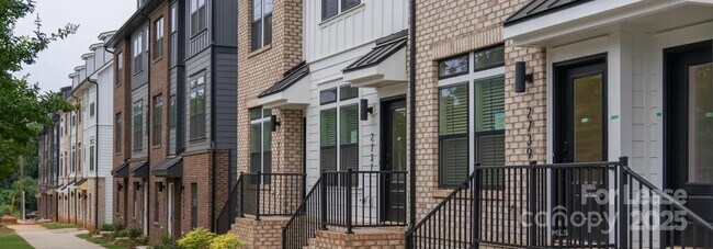 Building Photo - 2604 Rannoch St