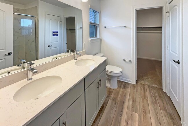 Building Photo - 5503 Mars Ln