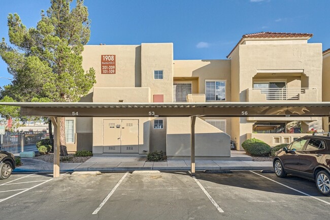 Building Photo - 1908 Mountain Hills Ct