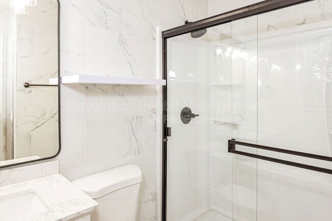 Building Photo - 1301 Sweet Pine Dr