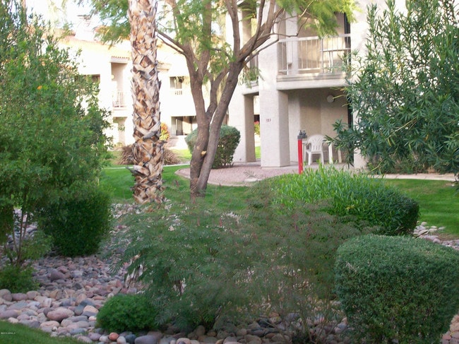 Building Photo - 9445 N 94th Pl