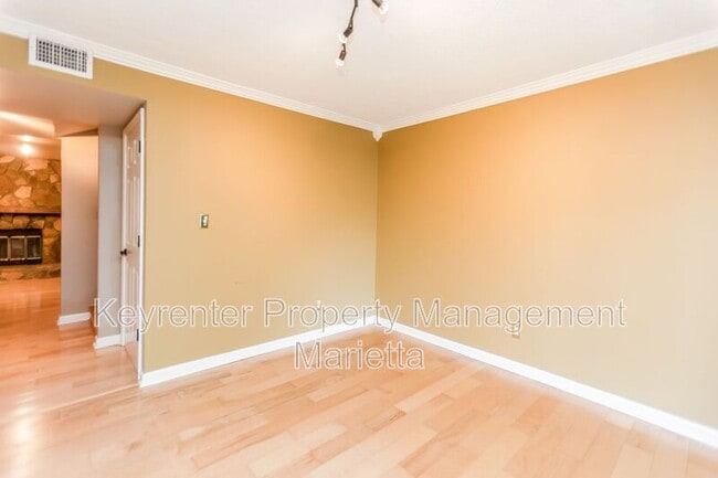 Building Photo - 2654 Stoney Creek Rd SE