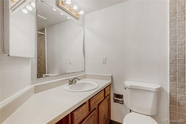 Building Photo - 17090 E Ford Dr