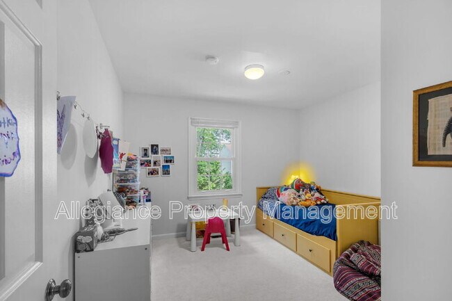 Building Photo - 6861 Williamsburg Pond Ct