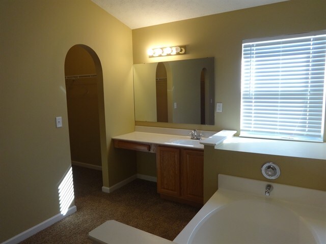 Building Photo - 2098 Stone Valley Pl