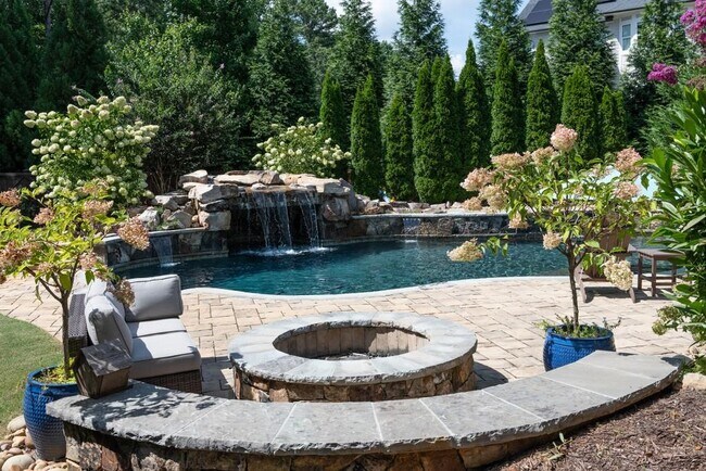 Building Photo - 4020 Manor Oak Cir