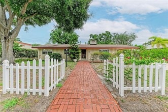 Building Photo - 1827 Alta Vista St