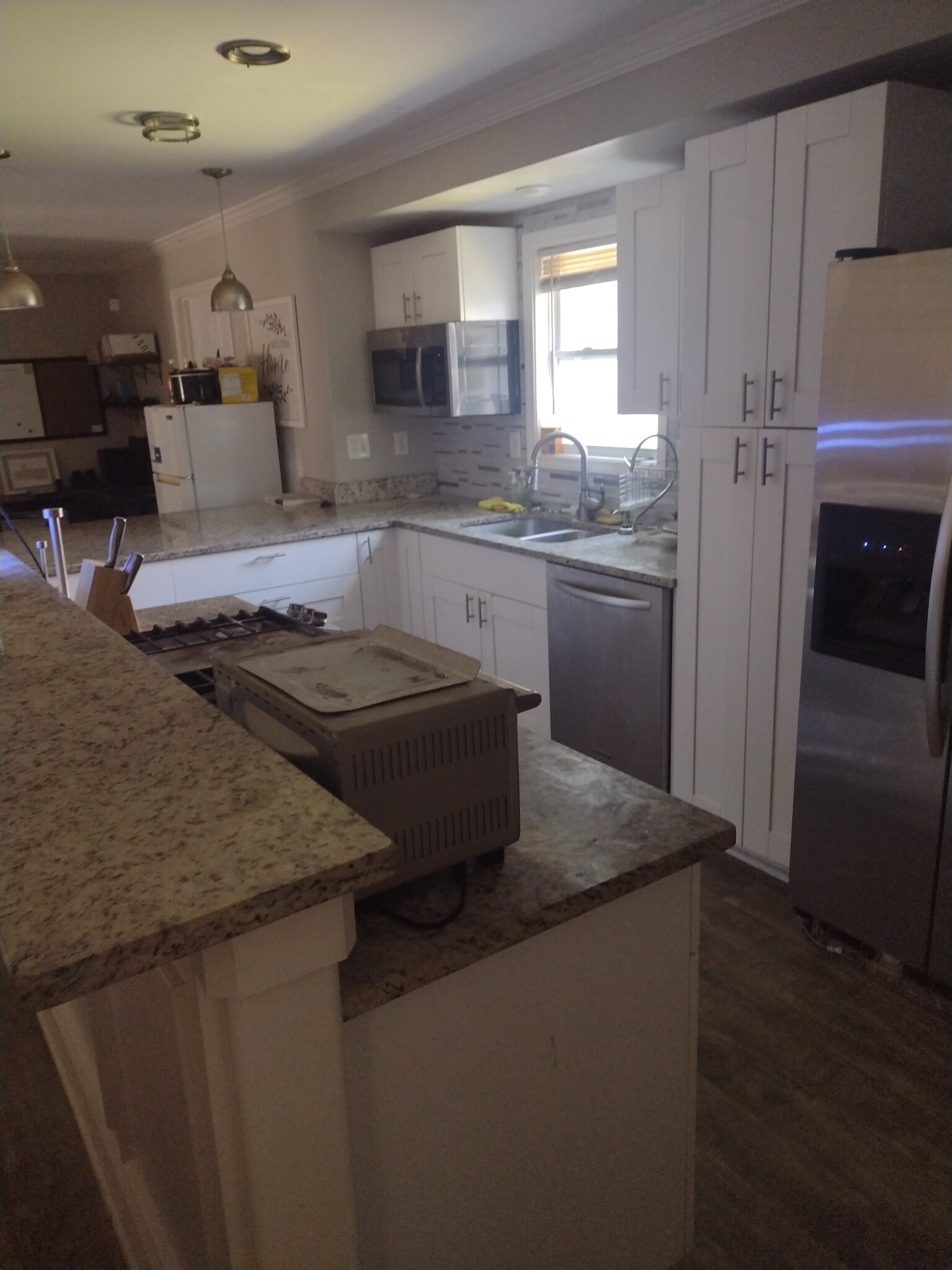 Building Photo - 2092 River Rd