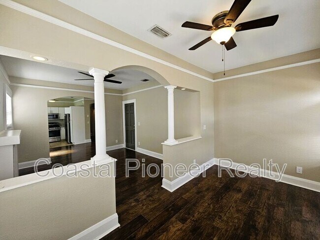 Building Photo - 209 S Westland Ave