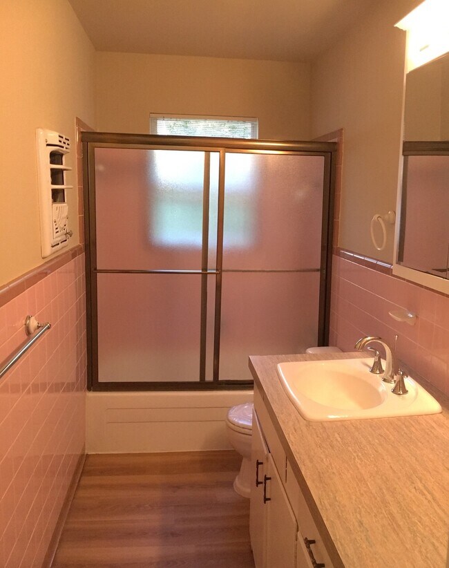 Building Photo - 2 WEEKS FREE RENT + $1,295 - Country living in the heart of Copperas Cove!