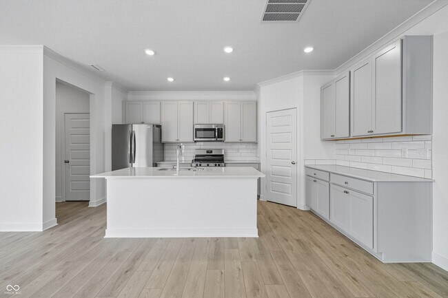 Building Photo - 15395 Alperton Rd