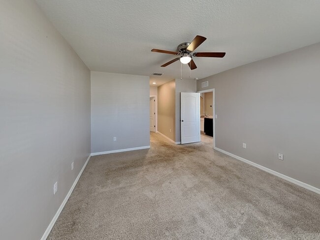 Building Photo - 432 Honey Bell Rd